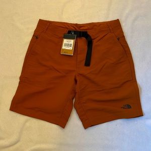 NWT Men’s NorthFace shorts